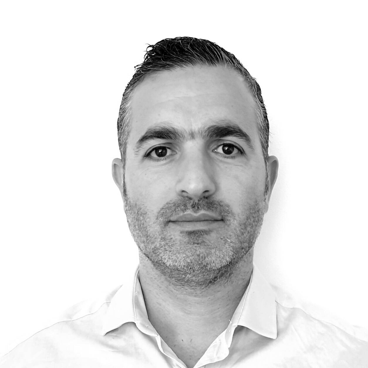 Farid T. - Directeur projet | Conformité | Banque | Assurance