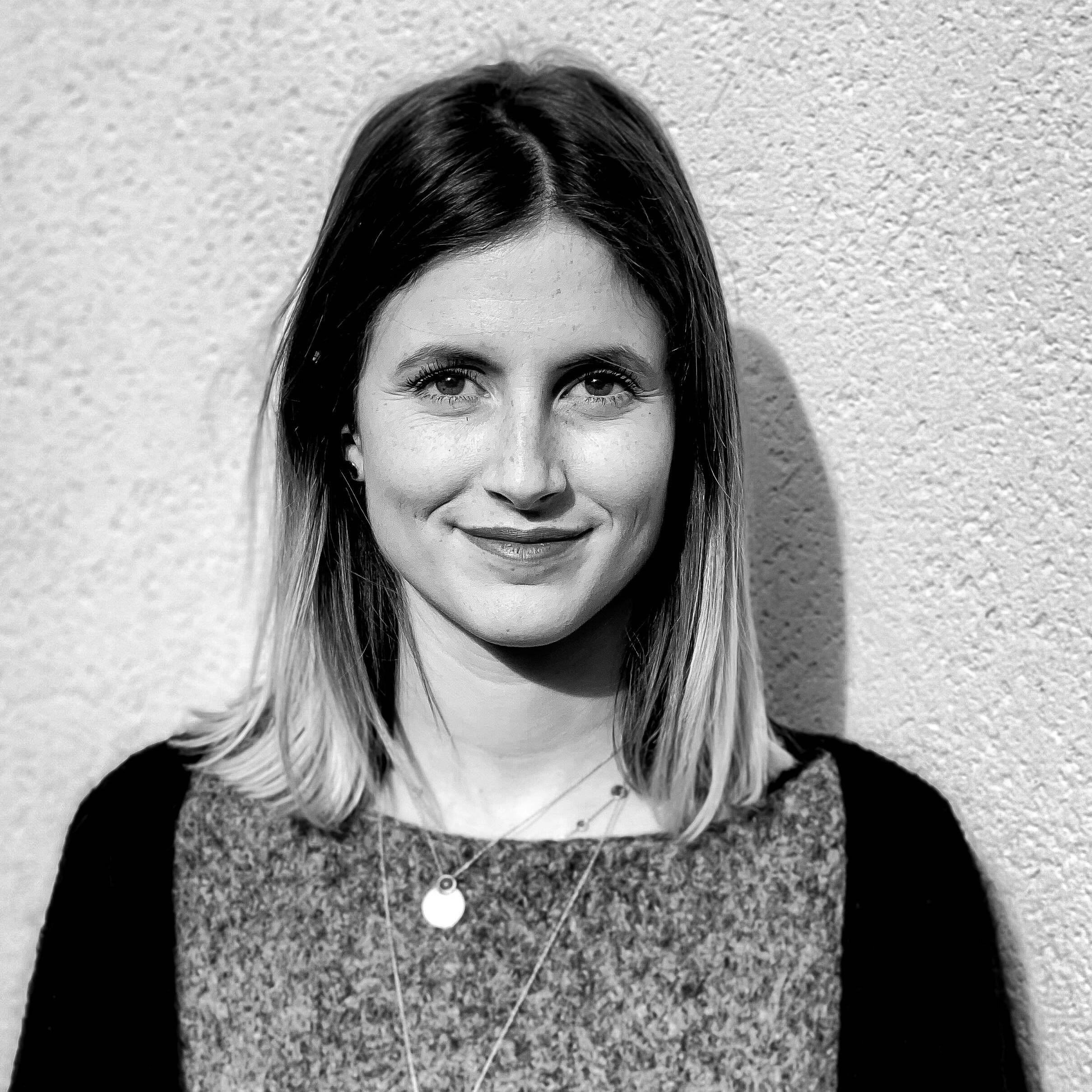 Caroline Michel - Social Media Manager & Créatrice de contenu 🎬