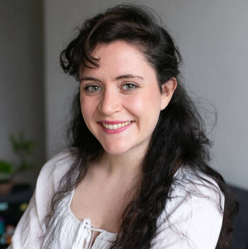 Camie  - Copywriter Proofreader Traductrice - native fr/ang